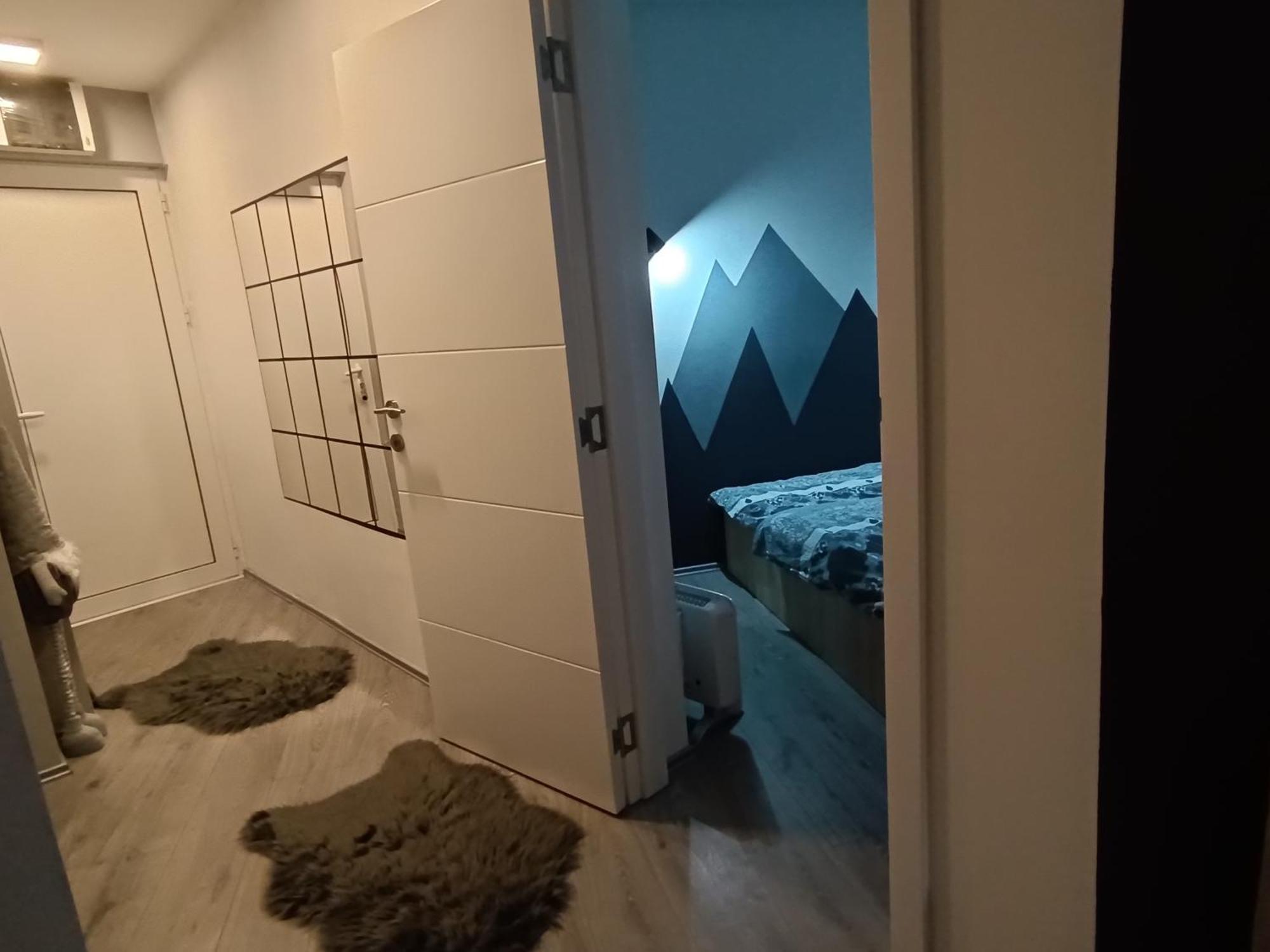 Apartment Triangle Divcibare Bagian luar foto